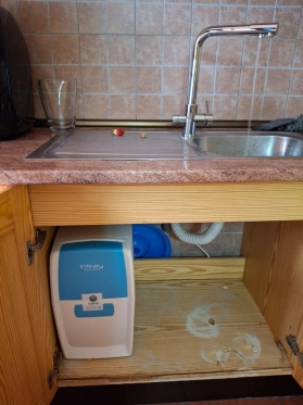 Osmosis inversa doméstica Infinity debajo del fregadero