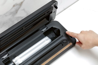 Mostrando el interior de la envasadora al vacío Vacuumix